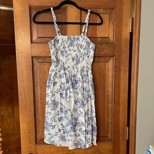 Universal Thread Blue and White Floral Midi Dress